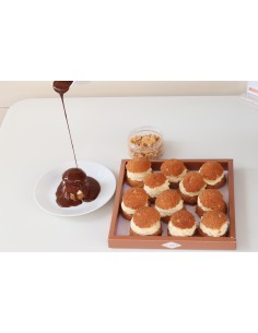 PROFITEROLES 16 PIECES AVEC SON CHOCOLAT ET AMANDES...
